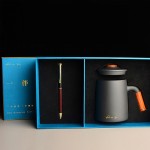紫砂杯、紅木簽字筆商務(wù)套裝