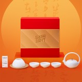 把中秋的溫柔調(diào)進(jìn)香里，拆開就是滿屋團(tuán)圓氣一禮盒藏盡中秋月