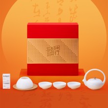 把中秋的溫柔調(diào)進(jìn)香里，拆開就是滿屋團(tuán)圓氣一禮盒藏盡中秋月