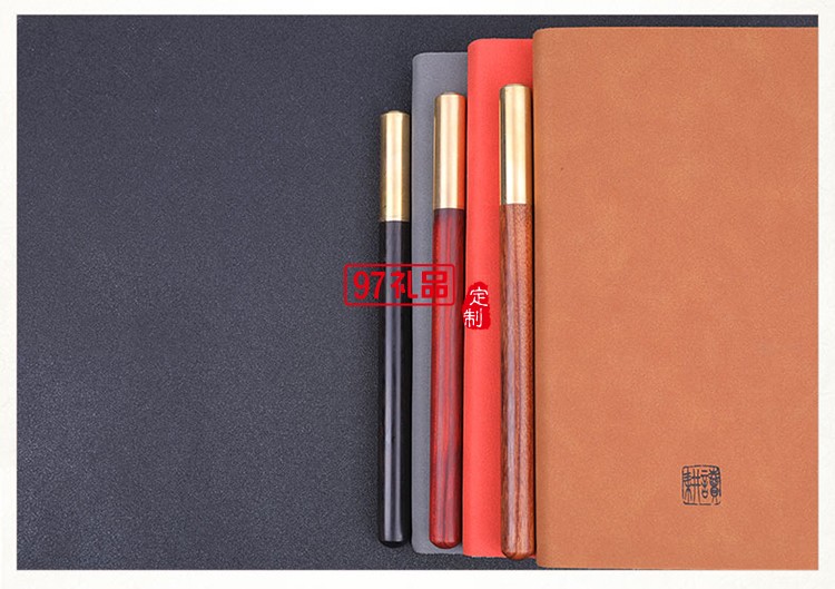 創(chuàng)意實(shí)用的禮品定制可以選擇中性筆